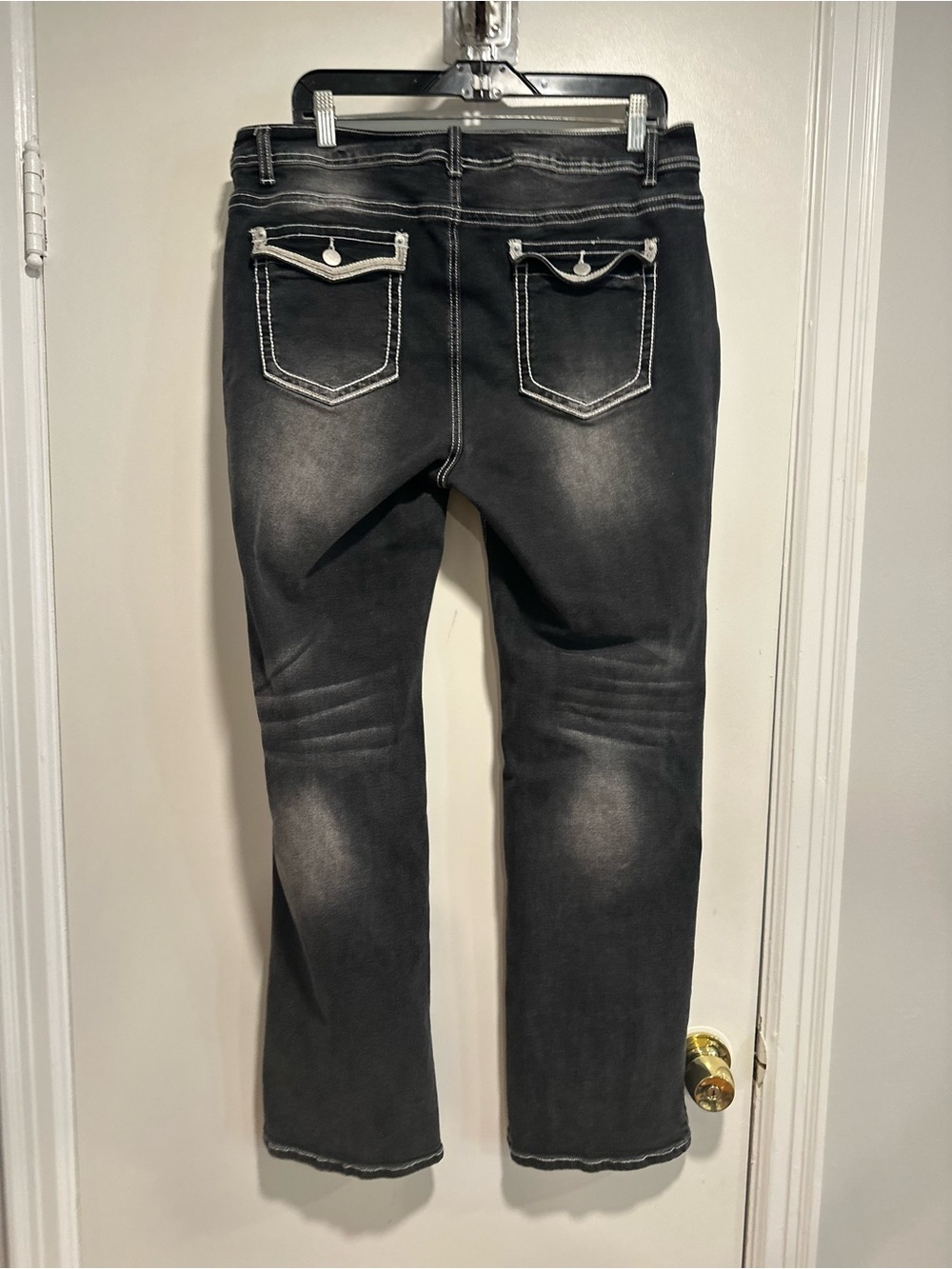 Flamingals black distressed Y2K style jeans Sz:2XL Straight Leg white stitching.